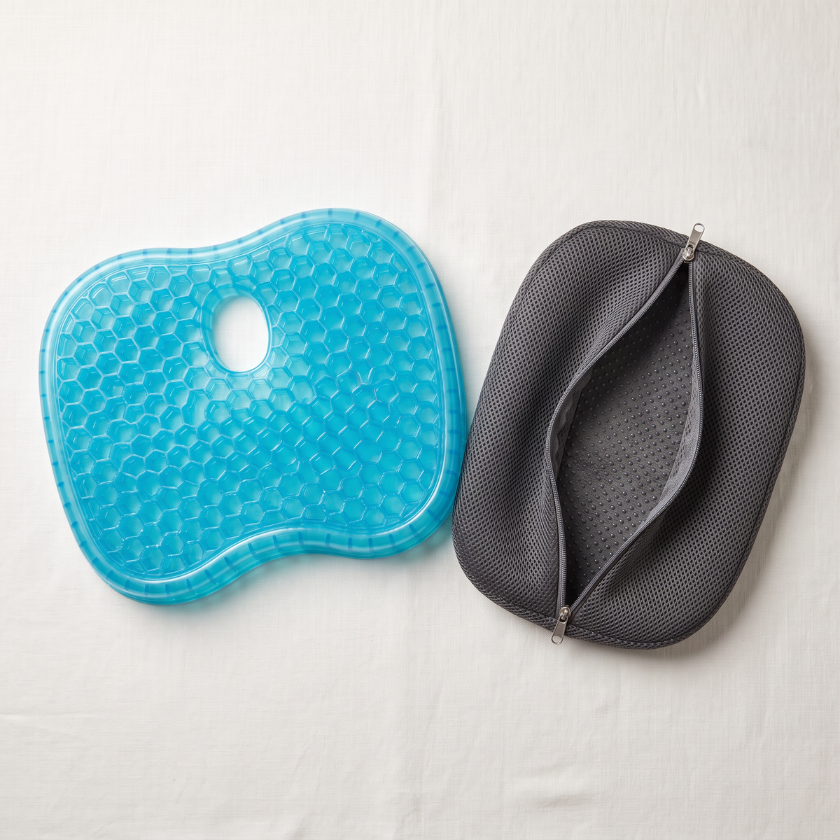 GelRest gel cushion with removable breathable mesh cover and non-slip base